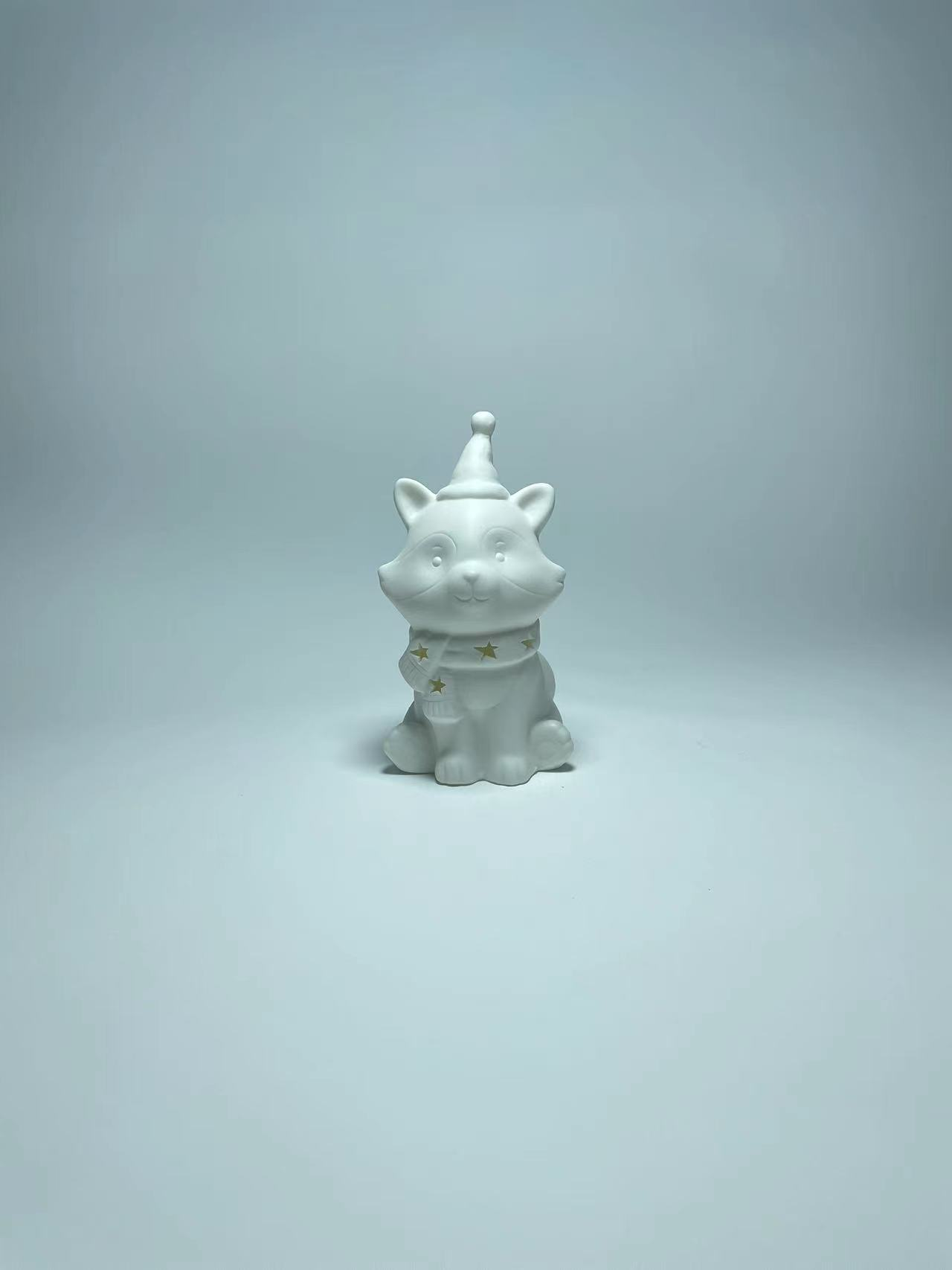 Which is better, white porcelain or yellow porcelain?
